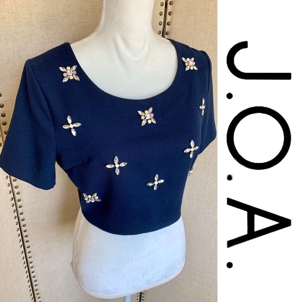 J.O.A. Vintage Jeweled Fitted Crop Blouse NWT SzM